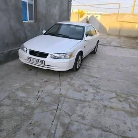 Toyota Camry 2000