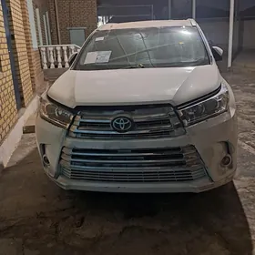 Toyota Highlander 2019