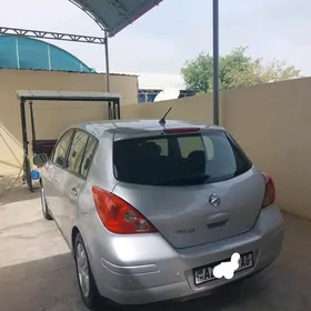 Nissan Versa 2010