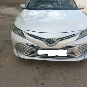 Toyota Camry 2018