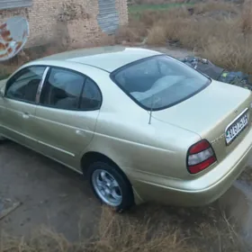 Daewoo Leganza 1998