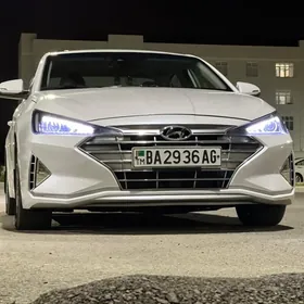 Hyundai Elantra 2020