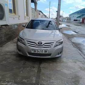 Toyota Camry 2010