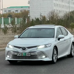 Toyota Camry 2020