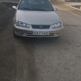 Toyota Camry 2001