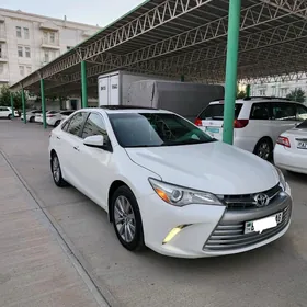 Toyota Camry 2017