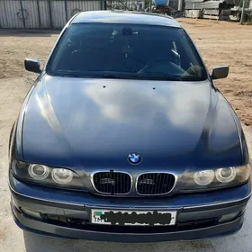 BMW E39 2000