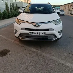 Toyota RAV4 2018