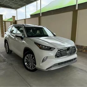 Toyota Highlander 2021