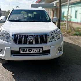 Toyota Land Cruiser Prado 2013