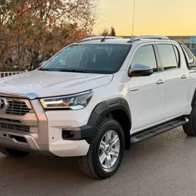 Toyota Hilux 2021