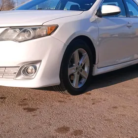 Toyota Camry 2013