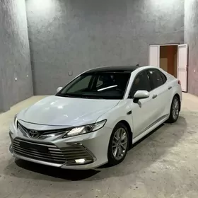 Toyota Camry 2022