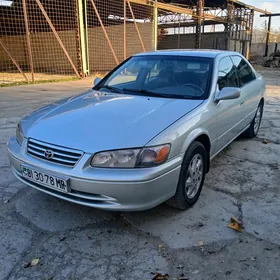 Toyota Camry 2001