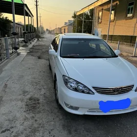 Toyota Camry 2004