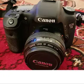 Canon 7D