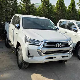 Toyota Hilux 2024