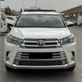 Toyota Highlander 2019