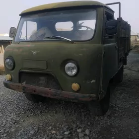 UAZ Profi 1990