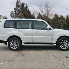 Mitsubishi Pajero 2008