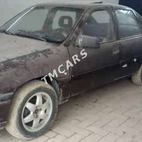 Opel Vectra 1992