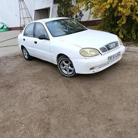 Daewoo Aveo 1999