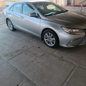 Toyota Camry 2016