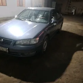 Toyota Camry 2000