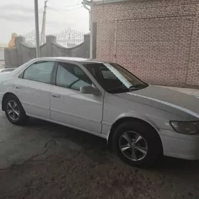 Toyota Camry 1999