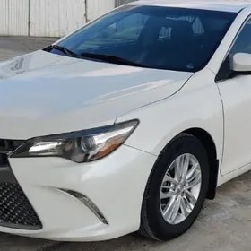 Toyota Camry 2015