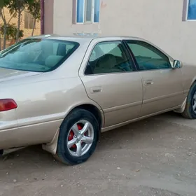 Toyota Camry 2000