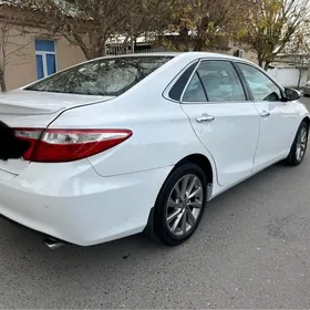 Toyota Camry 2016