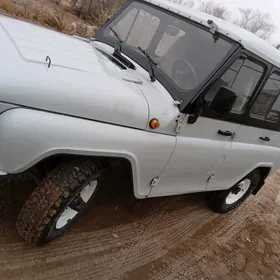 UAZ 469 2013