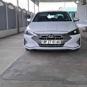 Hyundai Elantra 2019