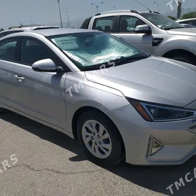 Hyundai Elantra 2019