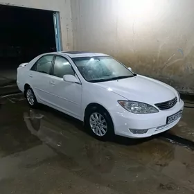 Toyota Camry 2004