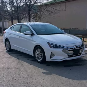 Hyundai Elantra 2019