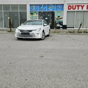 Toyota Camry 2017