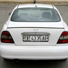 Daewoo Leganza 1999