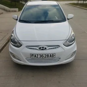 Hyundai Accent 2013