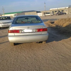 Toyota Camry 2001