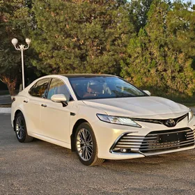 Toyota Camry 2024