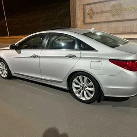 Hyundai Sonata 2011