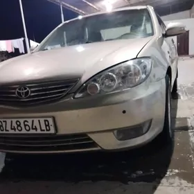 Toyota Camry 2004