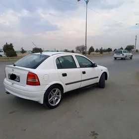 Opel Astra 2000