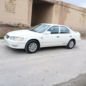 Toyota Camry 2001