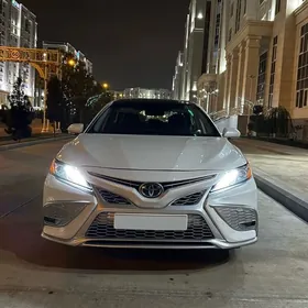 Toyota Camry 2022