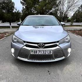 Toyota Camry 2016