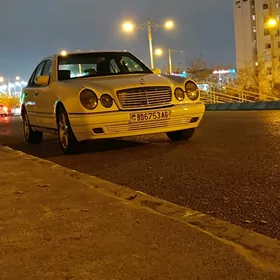 Mercedes-Benz E320 1997