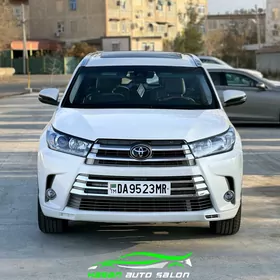 Toyota Highlander 2018